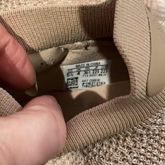 ADIDAS ULTRABOOST SLIP ON NO LACES - Picture 8 of 8